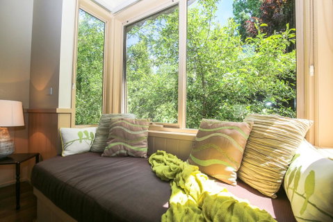 Alpine Arnica Cottage 2 - Accommodation Redcliffe 2