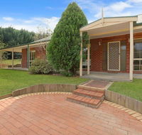 Alpine Mist - Spacious 5 bedroom home - Accommodation Redcliffe