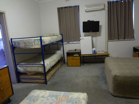 Amaroo Hotel Dubbo - Accommodation Redcliffe 2