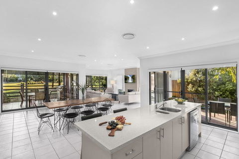 Amaroo Lodge - Accommodation Redcliffe 0