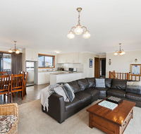AMBIENCE BY THE SEA - Accommodation Redcliffe