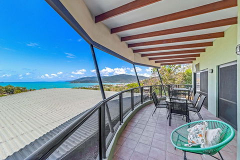 Ambience Of Airlie - Airlie Beach - Accommodation Redcliffe 3