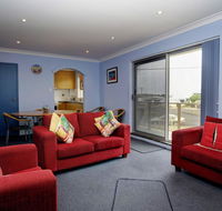 Anchorage 7 Beautifully Renovated Close to Rockpool - Accommodation Redcliffe