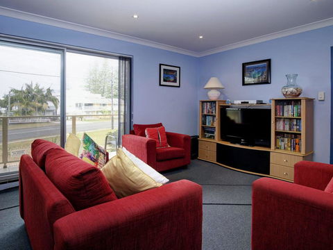 Anchorage 7 Beautifully Renovated Close To Rockpool - Accommodation Redcliffe 2