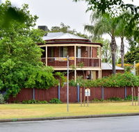 Anchorage Guest House and Self-contained Accommodation - Accommodation Redcliffe