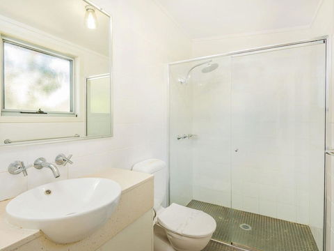 Angourie Blue 7- Stroll To Surfing Beaches. - Accommodation Redcliffe 1