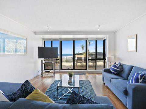 APARTMENT 11 PACIFIC APARTMENTS - Accommodation Redcliffe 0