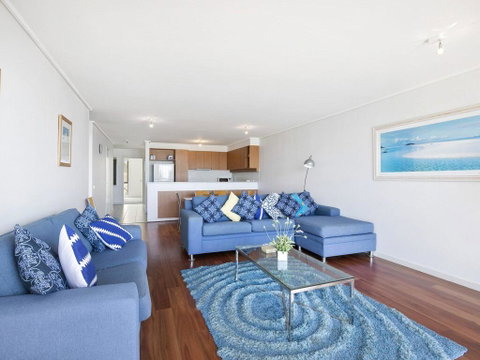 APARTMENT 11 PACIFIC APARTMENTS - Accommodation Redcliffe 2