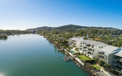 Apartment 5 Commodore - Accommodation Redcliffe 0