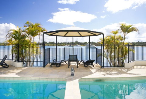Apartment 5 Commodore - Accommodation Redcliffe 2