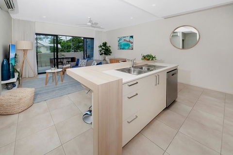 Apartment Close To The City Life On Lake 3 - Accommodation Redcliffe 3