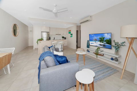 Apartment Close To The City Life On Lake 3 - Accommodation Redcliffe 0