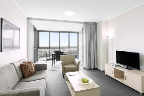Apartments @ 128 Charlotte - Accommodation Redcliffe 1