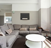 Apt - Sunny with Views - Accommodation Redcliffe