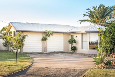 Apurla Hervey Bay - Located At The Point - Accommodation Redcliffe 2