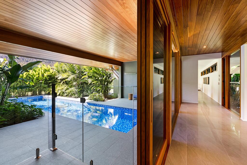 Flametree QLD Accommodation Redcliffe