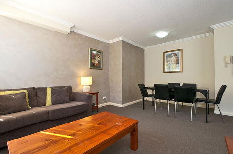 Aqualine Apartments On The Broadwater - Accommodation Redcliffe 2