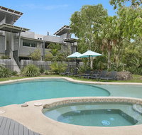 AquawatersBelongil - Accommodation Redcliffe