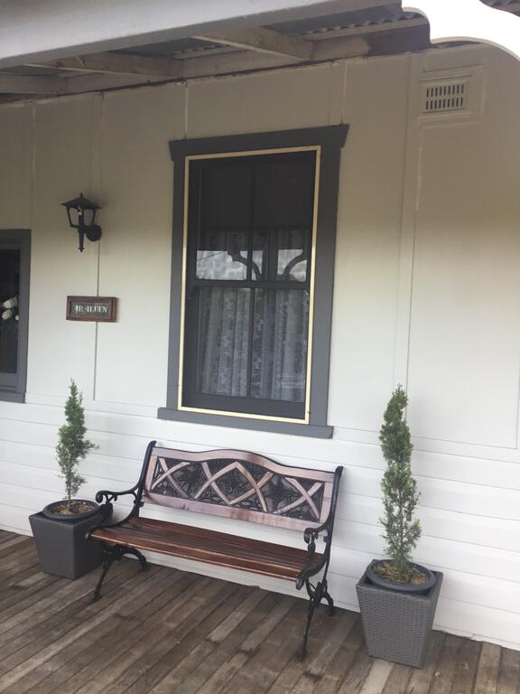 Gundagai NSW Accommodation Redcliffe