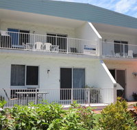 Arcadia Beach Unit 4 - Accommodation Redcliffe