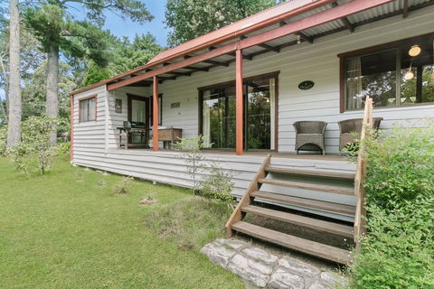 Arcadia Cottage - Accommodation Redcliffe 1