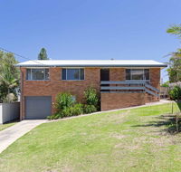 Argyle Cottage' 41 Argyle Avenue - great family home for holidays - Accommodation Redcliffe