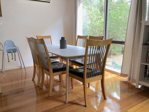 Ariel's Beach House - Accommodation Redcliffe 2