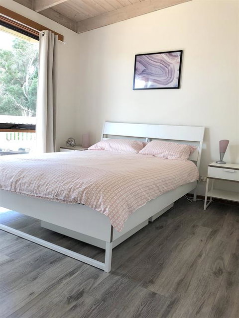 Ariel's Beach House - Accommodation Redcliffe 3