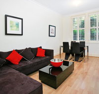 Art Deco in the Cul-de-Sac - Spacious Executive 1BR Potts Point Apartment in Quiet Cul-de-Sac - Accommodation Redcliffe