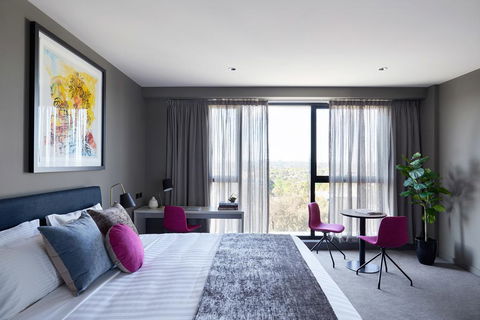 Art Series - The Chen - Accommodation Redcliffe 3