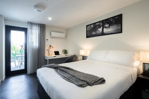 Ascot Budget Inn & Residences - Accommodation Redcliffe 0
