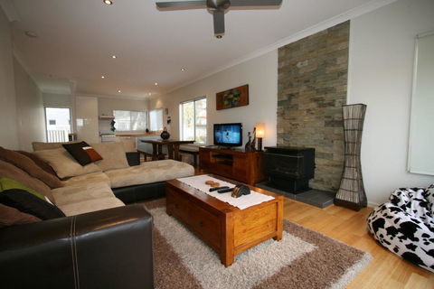 Aspect 1/8a Poly Cow Lane - Accommodation Redcliffe 0