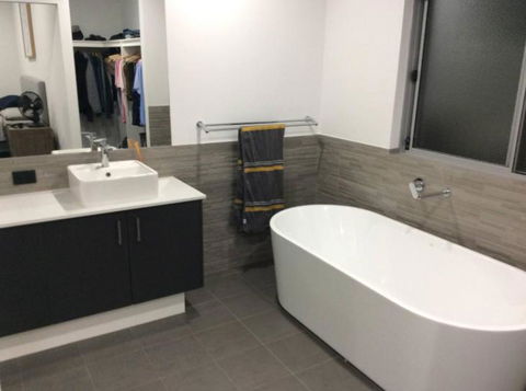 Luxury & Gives You It All - Accommodation Redcliffe 1