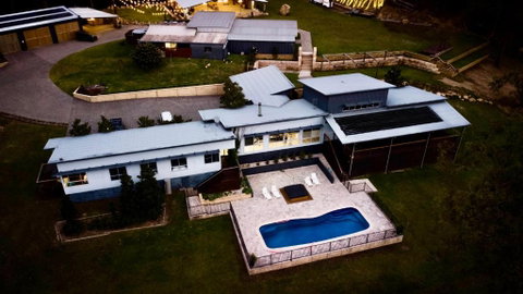 Luxury Mandalong Mansion With Pool & Spa - Accommodation Redcliffe 0