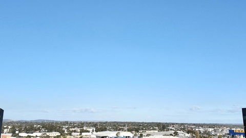 M-city Apartment - Executive Twin King Ensuites - Fully Equipped - Free Parking, Fast Wifi, Smart TV, Netflix, Complementary Drinks & Amenities - M-city Shopping Centre Clayton 3168 - Accommodation Redcliffe 1