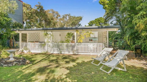 Magnolia Cottage - Accommodation Redcliffe 1