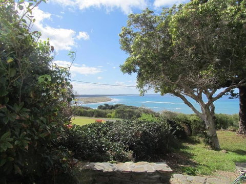 Maizies View - A Hidden Gem - Accommodation Redcliffe 3