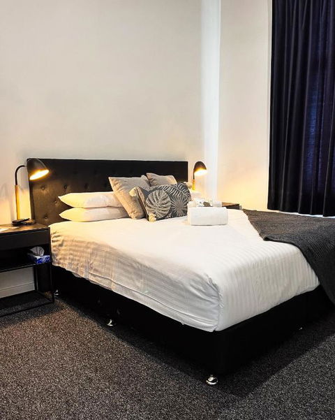 Manjimup Hotel - Accommodation Redcliffe 1