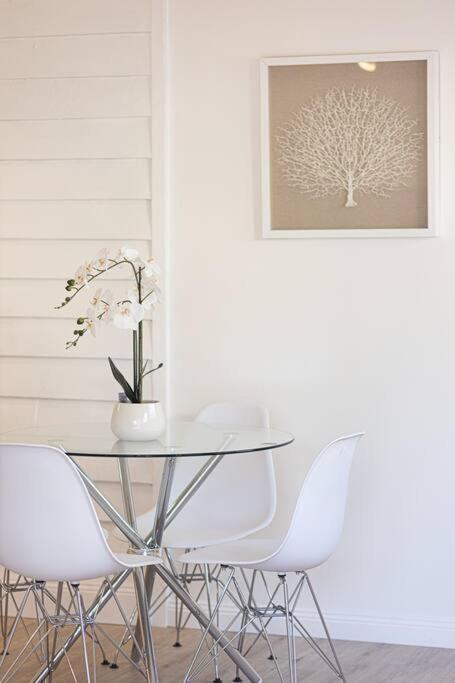 Manley St Retreat - Accommodation Redcliffe 1