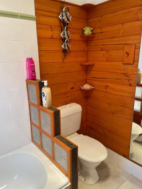 Manley St Suite - Accommodation Redcliffe 3