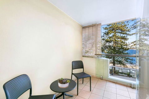 MAN54 -Manly Magic Waterfront Retreat With Gym & Sauna - Accommodation Redcliffe 2