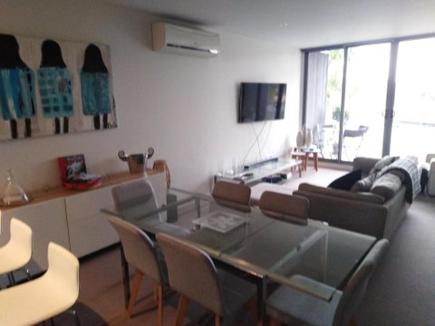 Marina View Apartment On The Maribyrnong River, Melbourne - Accommodation Redcliffe 2