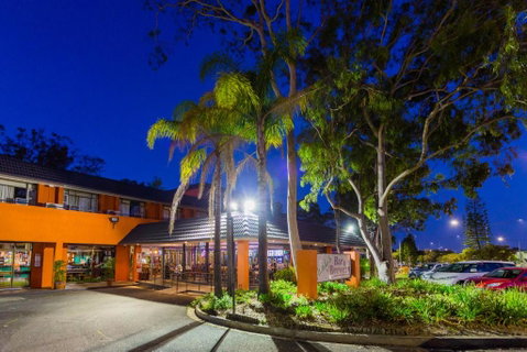 Markets Hotel - Accommodation Redcliffe 0