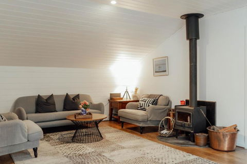 MARYBANK ESTATE - BARN LOFT - Accommodation Redcliffe 0