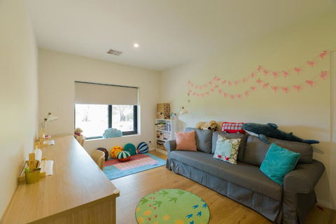 Mattner House Family Vacation Resort - Accommodation Redcliffe 0