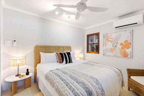 Melaleuca Hideaway - Beach Pool Free Parking - Accommodation Redcliffe 0