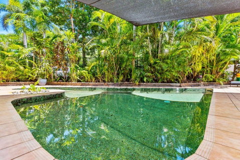 Melaleuca Hideaway - Beach Pool Free Parking - Accommodation Redcliffe 3