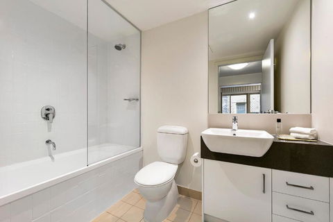 Melbourne Carlton Central Apartment Hotel Official - Accommodation Redcliffe 2