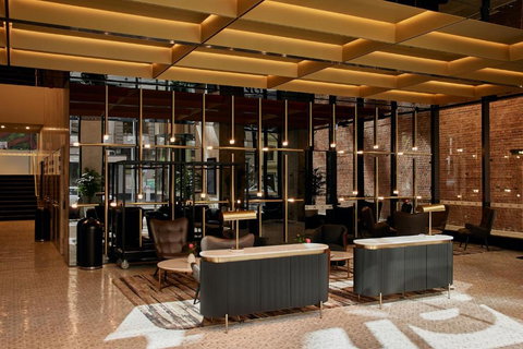 Meriton Suites Melbourne - Accommodation Redcliffe 3