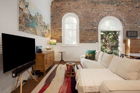 Mezzanine Magic, Bondi Junction - Accommodation Redcliffe 2